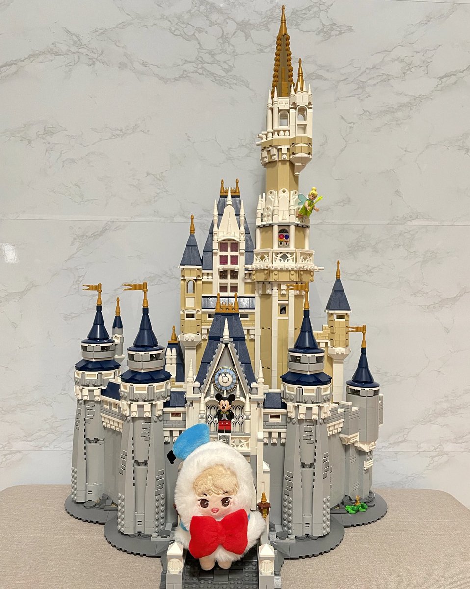 strwbrrrymlk97's tweet photo. happy 5 years with winwin ✨🐥❤️
we celebrated this anniversary with a trip to Disneyland (lego version)!
we love u so much & are super proud of all ur accomplishments winwin!! 🥰
#5YearsWithWinwin
#Always5WithWinwin
#WINWIN #董思成 #윈윈
#wayv #nct #winderella https://t.co/RTuSQQnQAp
