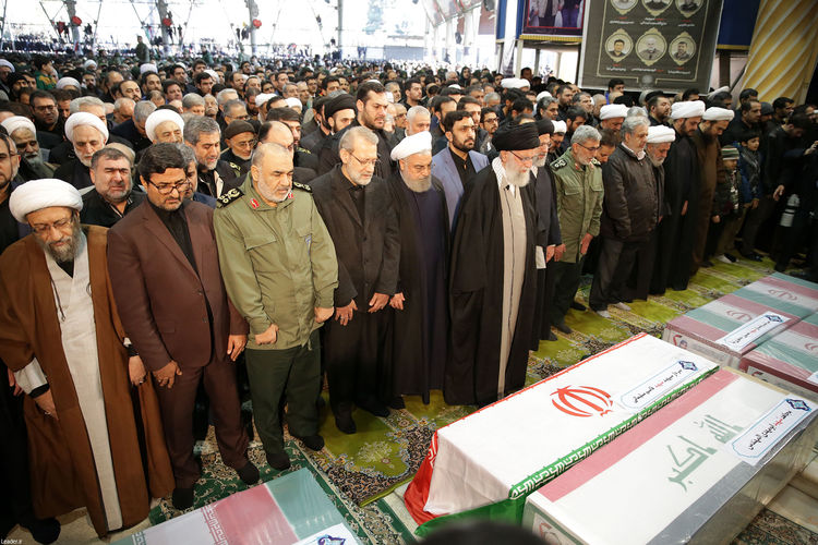 HeKasrehCrisis's tweet photo. مستند ۱۲۴ از منوتو رو تماشا کردم و فقط یک سوال برام مطرح شد.
آقای ترانپ قمارباز! چرا یک دانه از اون هلفایرهای زیبات رو نزدی اینجا؟ اگر می‌زدی مطلقا هیچی از جمهوری اسلامی باقی نمی‌موند. چرا نزدی واقعا؟ کاش می‌زدی. https://t.co/IRDZx9Jmjg