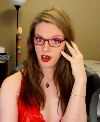 Show starting soon and a couple videos going up on my onlyfans including one for recurring fans so if