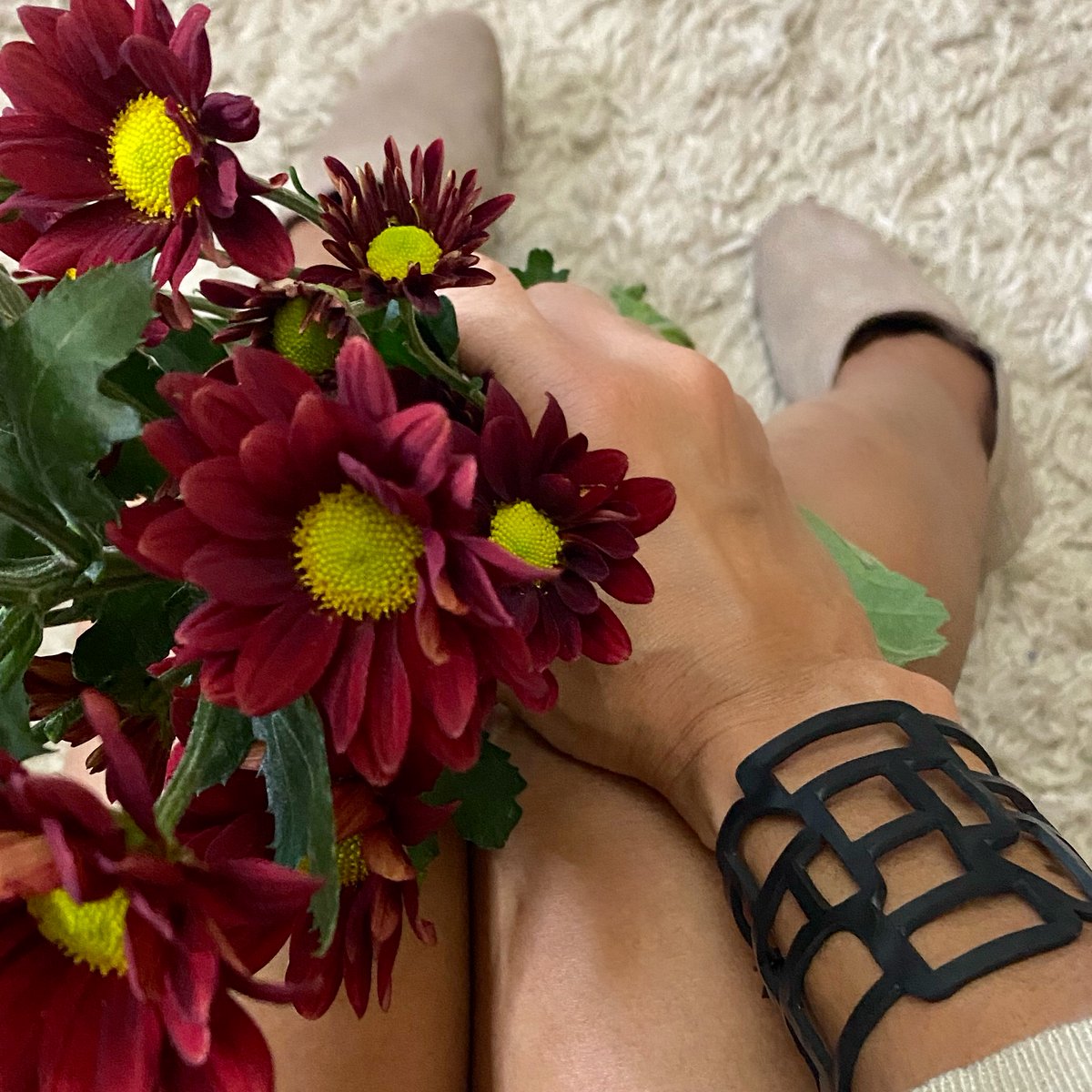 PurnamaOutreach's tweet photo. A New Year.  New Challenges.  How about starting your lifestyle right? ✨
What’s your #sustainable fashion story to share today?
Our products are sourced sustainably 🌏 
#FashionForGood #sustainablefashion #ethicalfashion  #NewYear2021 https://t.co/u52t6R2aRK