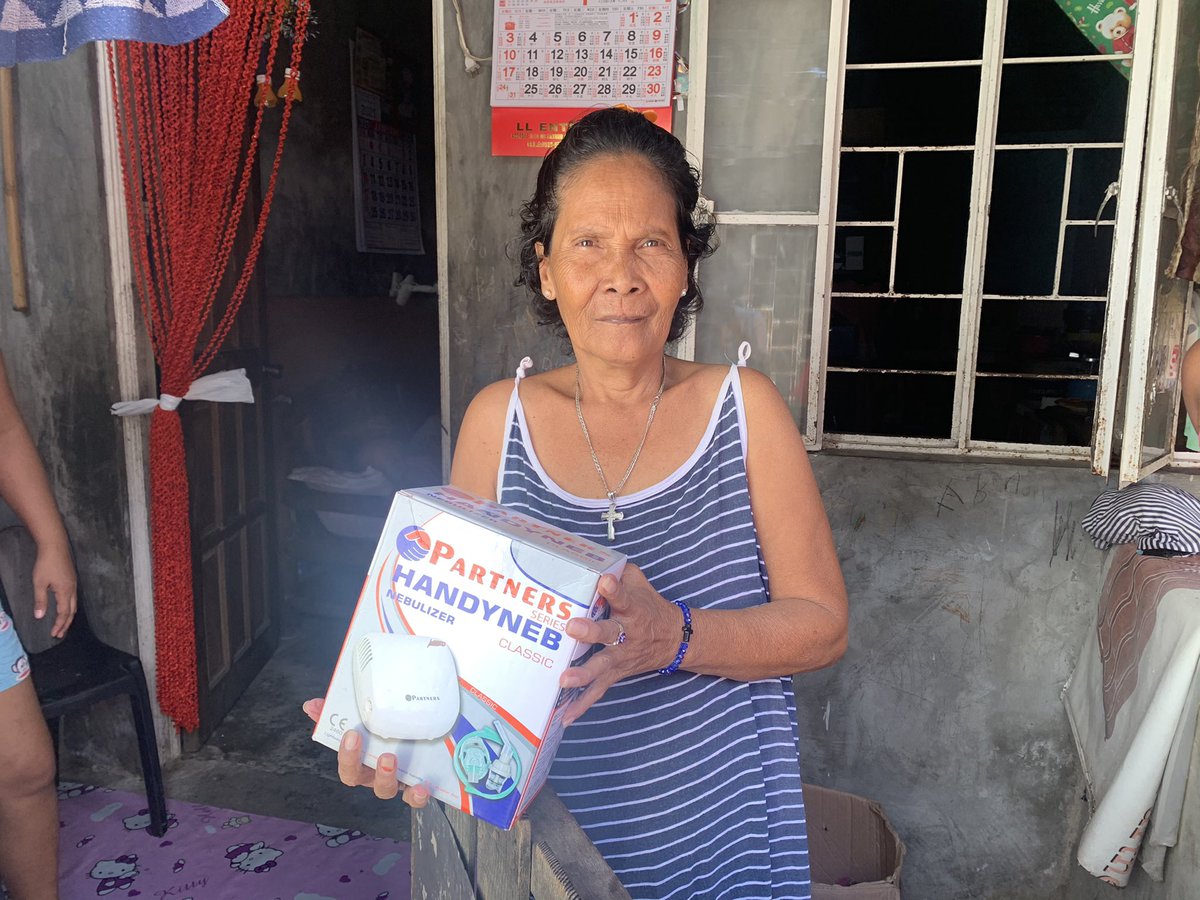 tk_bulacan's tweet photo. Si Lola Pampila ay isang residente na nagmula sa Malis, Guiguinto, Bulacan. Noong 2019, na-confine sa ospital si Lola Pampila at napag-alaman na siya ay may karamdaman na "Emphysema" o sakit sa baga kung saan nahihirapan ang taong huminga dulot ng pagkahina ng baga.  (1/4) https://t.co/xz670pBVQQ