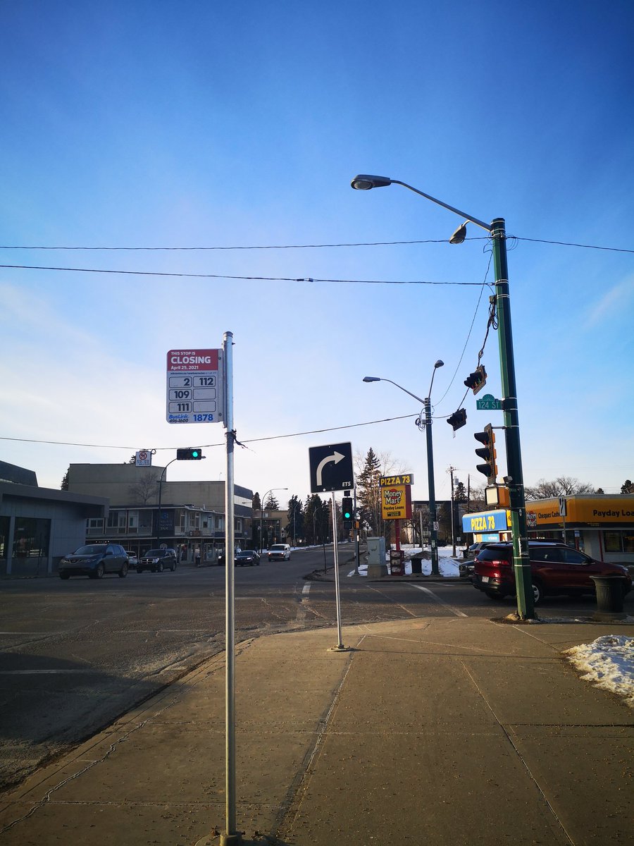 ECryptyd's tweet photo. Popped out for a quick adventure & while I understand @takeETSalert restructuring their routes shutting down a bus stop at this busy intersection has me baffled
Also: this area in general is unpleasant to walk around in (Oliver to 124st)
#yeg #oliver #124st #automobilecentric https://t.co/JFgFYf4ktU