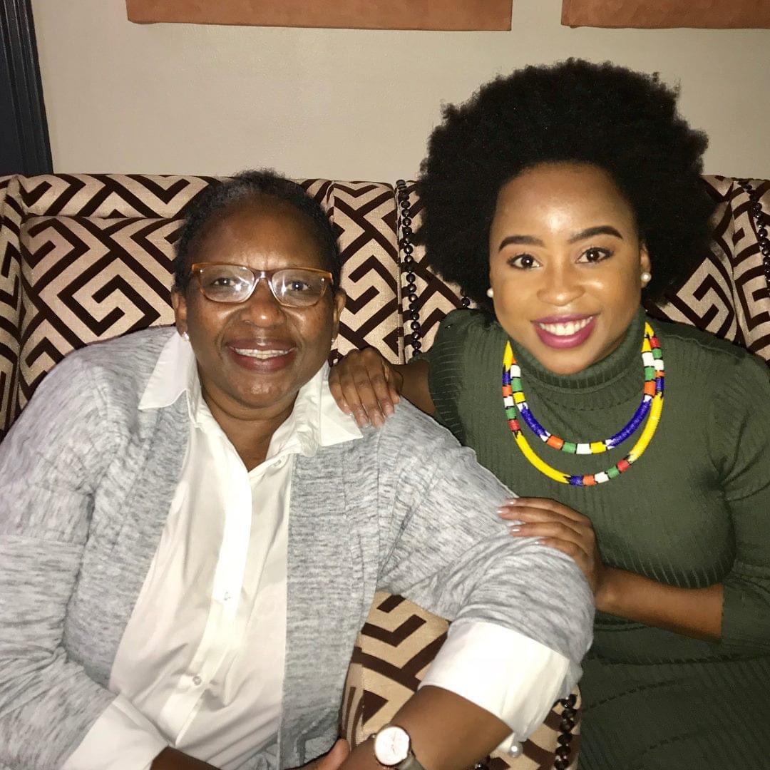 thelazymakoti's tweet image. Forever in our hearts 🕯🕊thank you for everything. Robala ka Khutso Mama Dorah. Dipelo di kwele bohloko fela re tla dula re go gopola ♥️