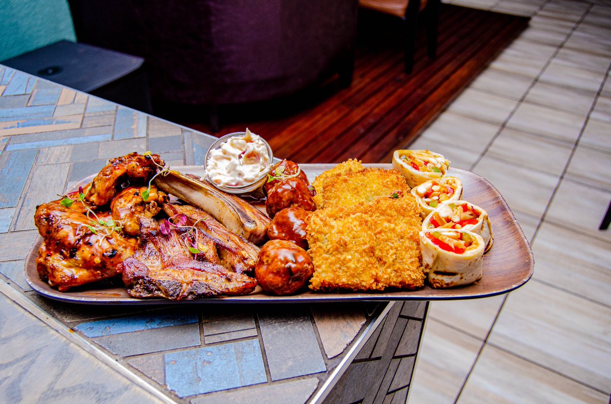 thehangawt's tweet photo. With curfew being so early, Pre-orders of anything on our menu can be made by calling +27 (79) 649-3558. Make sure you call on time to avoid disappointment and collect your order 🥩👌🏾🔥 https://t.co/KW050iNdvW