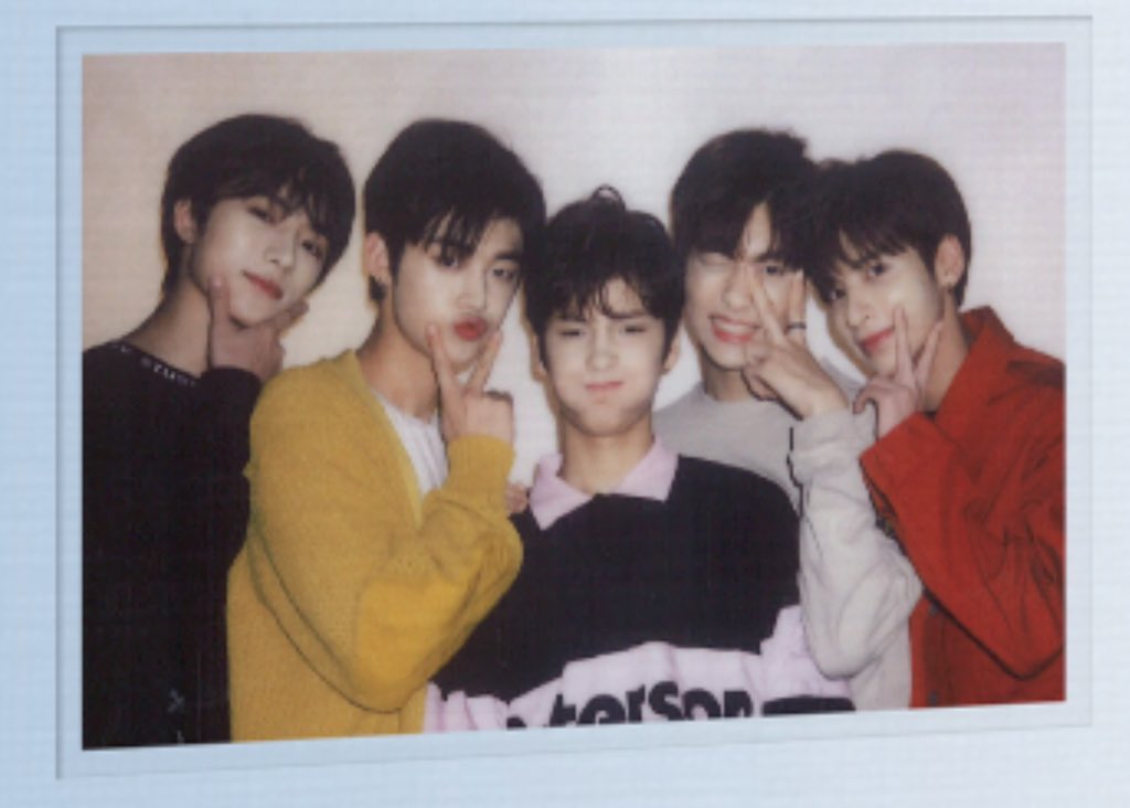 สองรูปนี้น่ารักมากกกกกกกกก😭 ซื้อเท่านั้น ซื้อ!!