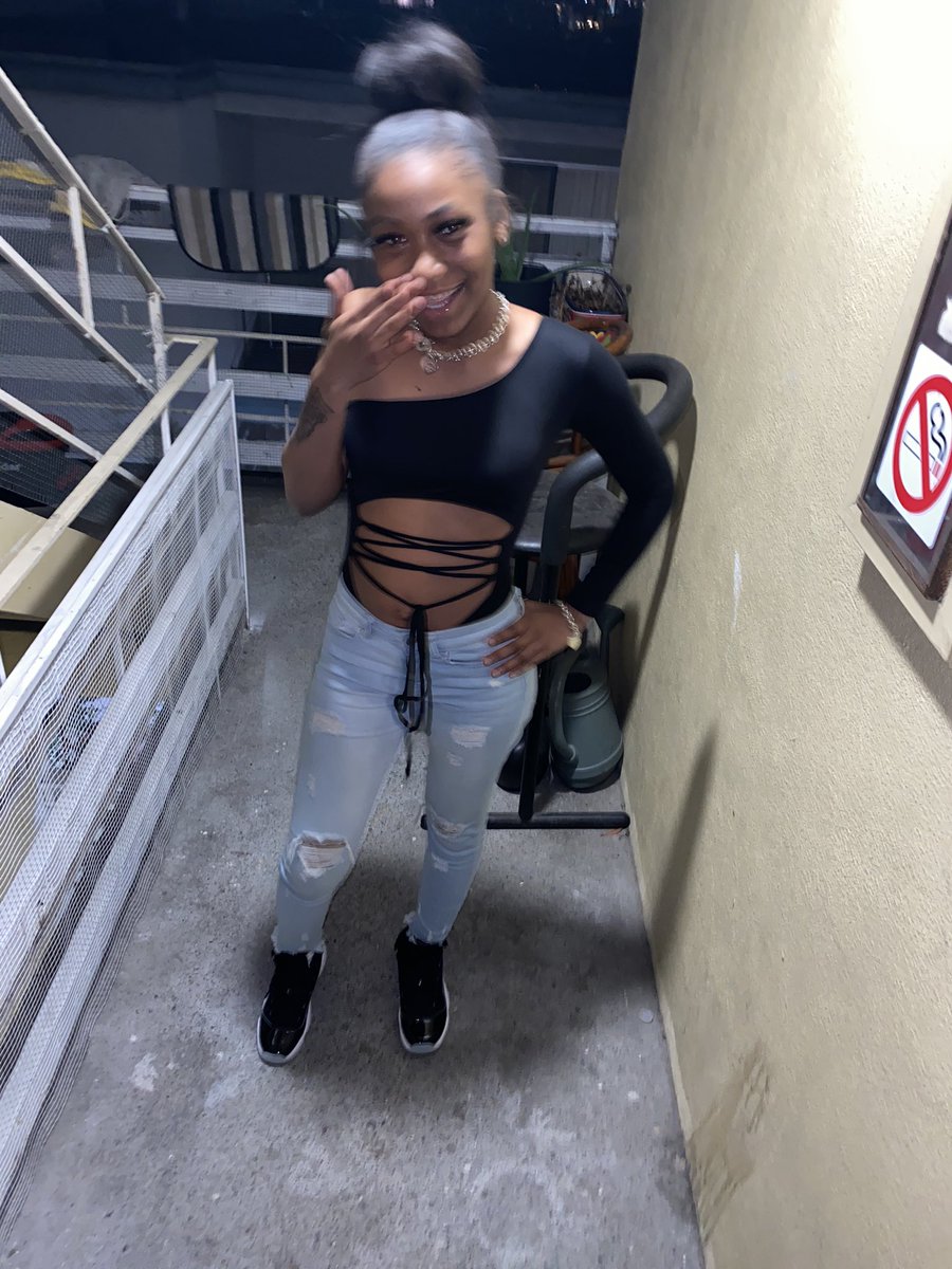 _im_so_saucy's tweet photo. Bitches kept calling me skinny ... so I went and got THICK on em . 🎉♑️ #BODYODYODY #NaturalAf #Itsmybday https://t.co/uSldCltrxX