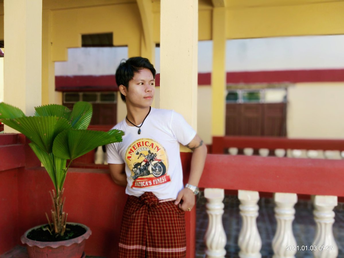 MonMusic20201's tweet photo. ရြာမွပ်င္းစရာ https://t.co/TFSsjswXJu