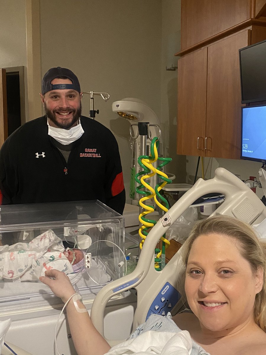 CoachKillham's tweet image. #CooperIrving couldn't wait to get the party started in 2021. 34 weeks 3.8 pounds 💪🏼💪🏼