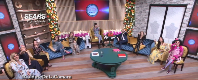 ¡No te pierdas el próximo episodio, de #CuidateDeLaCamara <a href="/CDLC_oficial/">CuidateDeLaCamara</a>  con <a href="/EdySmol/">💭EDYSMOL</a> y su talentoso panel de expertos! 📺