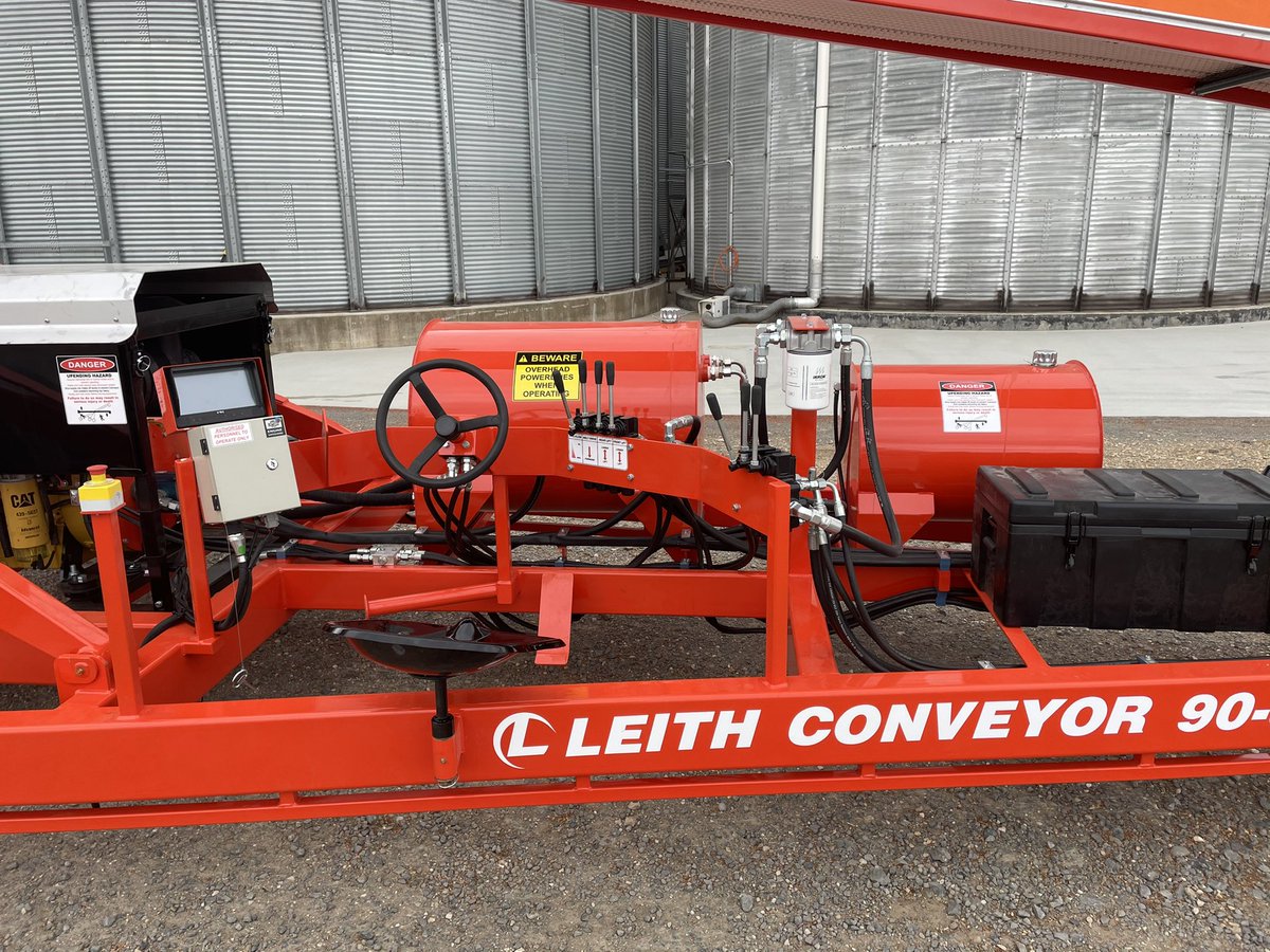 wimpakminyip's tweet photo. After Wimpak bought their first Leith shifter 22 years ago today we received the new, bigger and upgraded one. Thanks @ClintonLeith1 for the delivery. https://t.co/tlG6278UC0