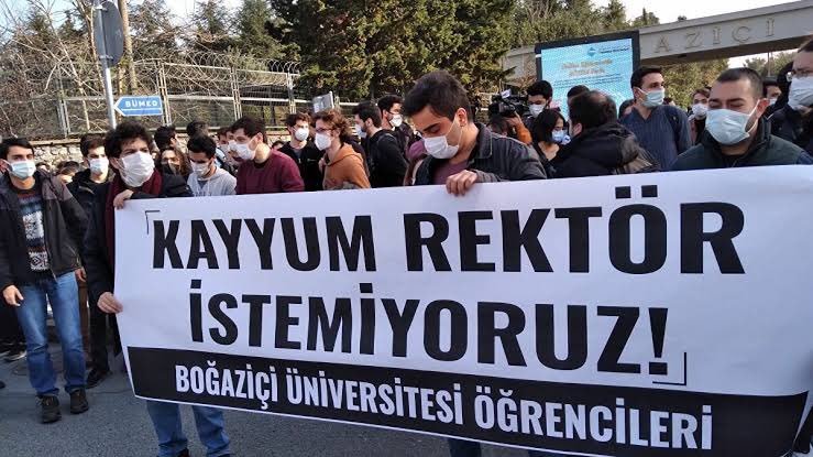 Kakullukiz's tweet photo. Direnin çocuklar ! Direnmek ruhumuzda var ✌️✊

 #BogaziciDireniyor https://t.co/s8rdCJjW4b