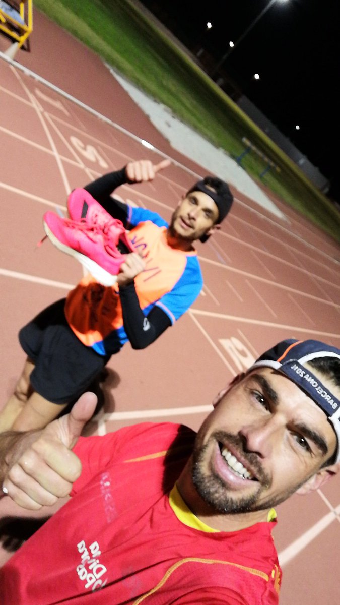 Seguimos... 3x4x300m a 49" rec. 75"/150" <a href="/Edu54969741/">Edu</a> #adidas #adidasadizeroadiospro #pocapoc #endurance #trackandfield