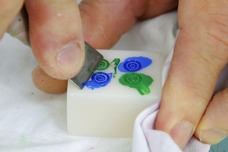 handcrafted mahjong tiles are still made today but are a dying craft because of competitive prices from mass manufacturing. there's no reason for this white girl shit to exist. if you want artisan tiles get ACTUAL ARTISAN TILES! (look up handcrafted mahjong tiles in hk for vid)