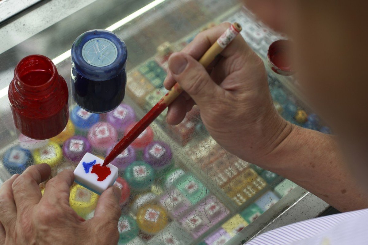 handcrafted mahjong tiles are still made today but are a dying craft because of competitive prices from mass manufacturing. there's no reason for this white girl shit to exist. if you want artisan tiles get ACTUAL ARTISAN TILES! (look up handcrafted mahjong tiles in hk for vid)