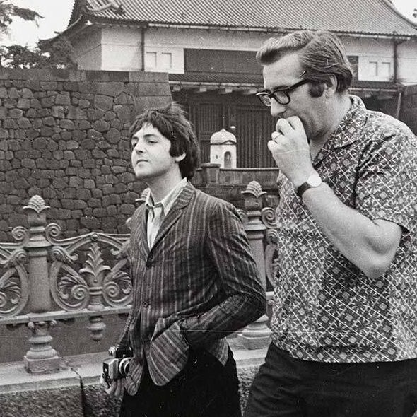 maccaswings's tweet photo. 45 years ago today Mal Evans, the former The Beatles’ roadie, was shot dead by police at his Los Angeles flat, in 1976

Rest in peace, Mal 🕊 https://t.co/xkTS2pQbAi