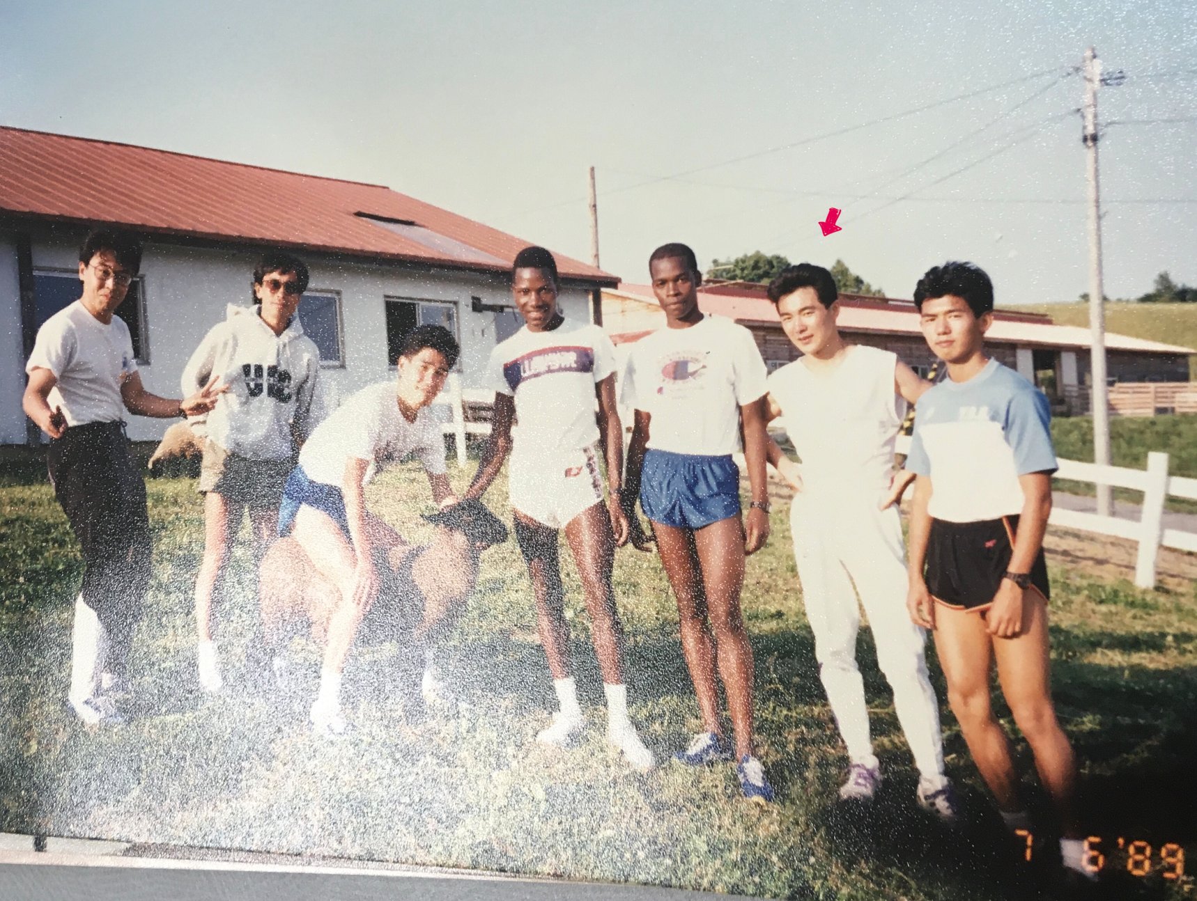 高橋しん しんプレ 箱根駅伝 昨年母校の上田総監督を取材させていただいた時に撮った選手当時の写真の写真が出てきましたのでお裾分け 北海道士別合宿 オツオリとイセナも一緒です 私たちは ジョセフとケネディと呼んでましたけど みんな細いな