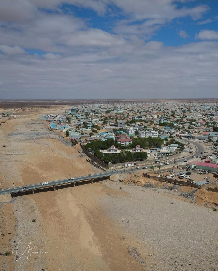 YasirBaffo's tweet photo. #Gobbanimada #Garowe lama soo koobi karo safarka aan 10 cisho ku joogay Garowe iyadoo an dareemaayay magaalo dadkeeda, madaxdeeda, ciidankeeda, cimiladeeda, adeegeeda &amp; martisoorkeeda igu reebay xusuus xiiso wayn leh.#Go2Garowe #ilaDalxiis @LetsTour #Utama_Photos

@khalidawmusse https://t.co/7Ahg4BsnOD