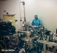 bmftr_bund's tweet photo. WissenschaftlerInnen der @tudresden_de haben entdeckt, wie sich das #Perlmutt selbst zu einer perfekten Struktur zusammensetzt. Perlmutt ist ein unglaublich starkes Material. 👉 https://t.co/XJxNNammxT @BCUBE_TUDresden https://t.co/KicI2uRY0W