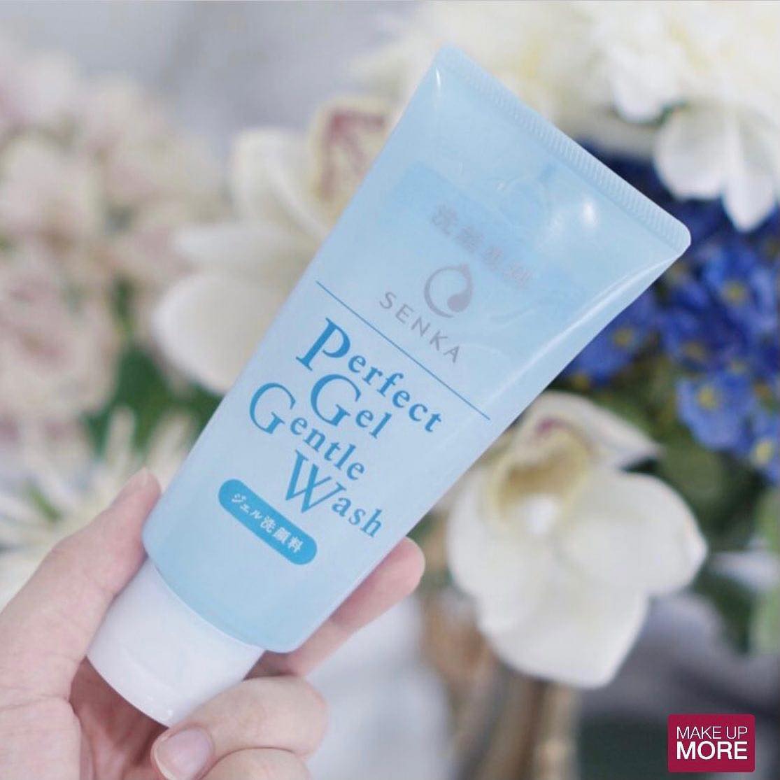 MayaChiangmai's tweet photo. #MAKEUPMORE
𝐒𝐞𝐧𝐤𝐚 𝐏𝐞𝐫𝐟𝐞𝐜𝐭 𝐆𝐞𝐥 𝐆𝐞𝐧𝐭𝐥𝐞 𝐖𝐚𝐬𝐡 
💸 ราคาเพียง 179 บาท ❣️ ซื้อ 1 แถม 1

ผิวสะอาดใสชุ่มชื้นกับเจลล้างหน้า จากเซนกะ เนื้อเจลบางเบา ทำความสะอาดอย่างอ่อนโยน อุดมด้วยบิวตี้เซรั่ม มอบผิวสดชื่น พร้อมให้ความสดชื่นด้วยกลิ่นหอมจากซิตรัส 🍊 https://t.co/nWSdWcgaZV