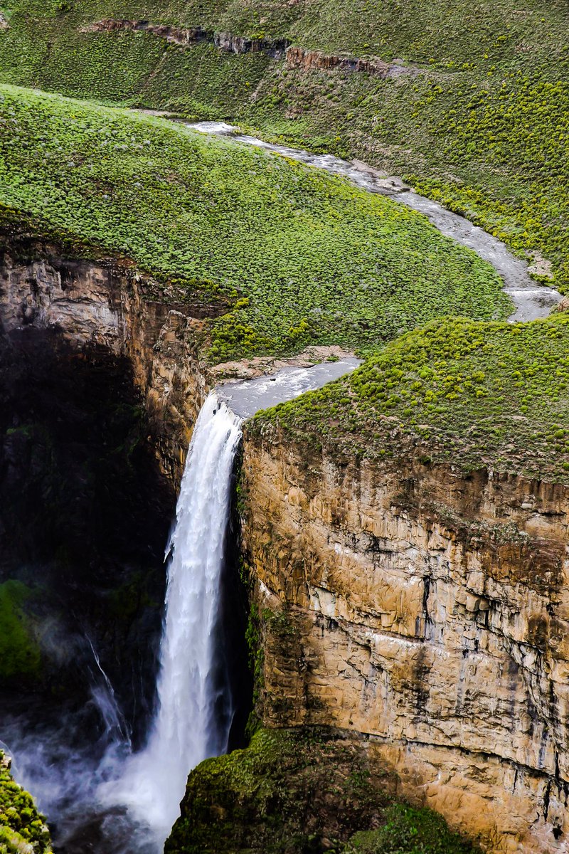 visitlesotho's tweet photo. 📍:Majoana Mabeli Waterfall 
Quthing ❤🇱🇸
What your next adventure?
Tag us!!!

#KnowYourCountry #VisitLesotho #LoveLesotho #ExploreLesotho #DiscoverLesotho #LesothoHaeso #DestinationLesotho #EtelaLesothoPele https://t.co/hQ7FbArgD0
