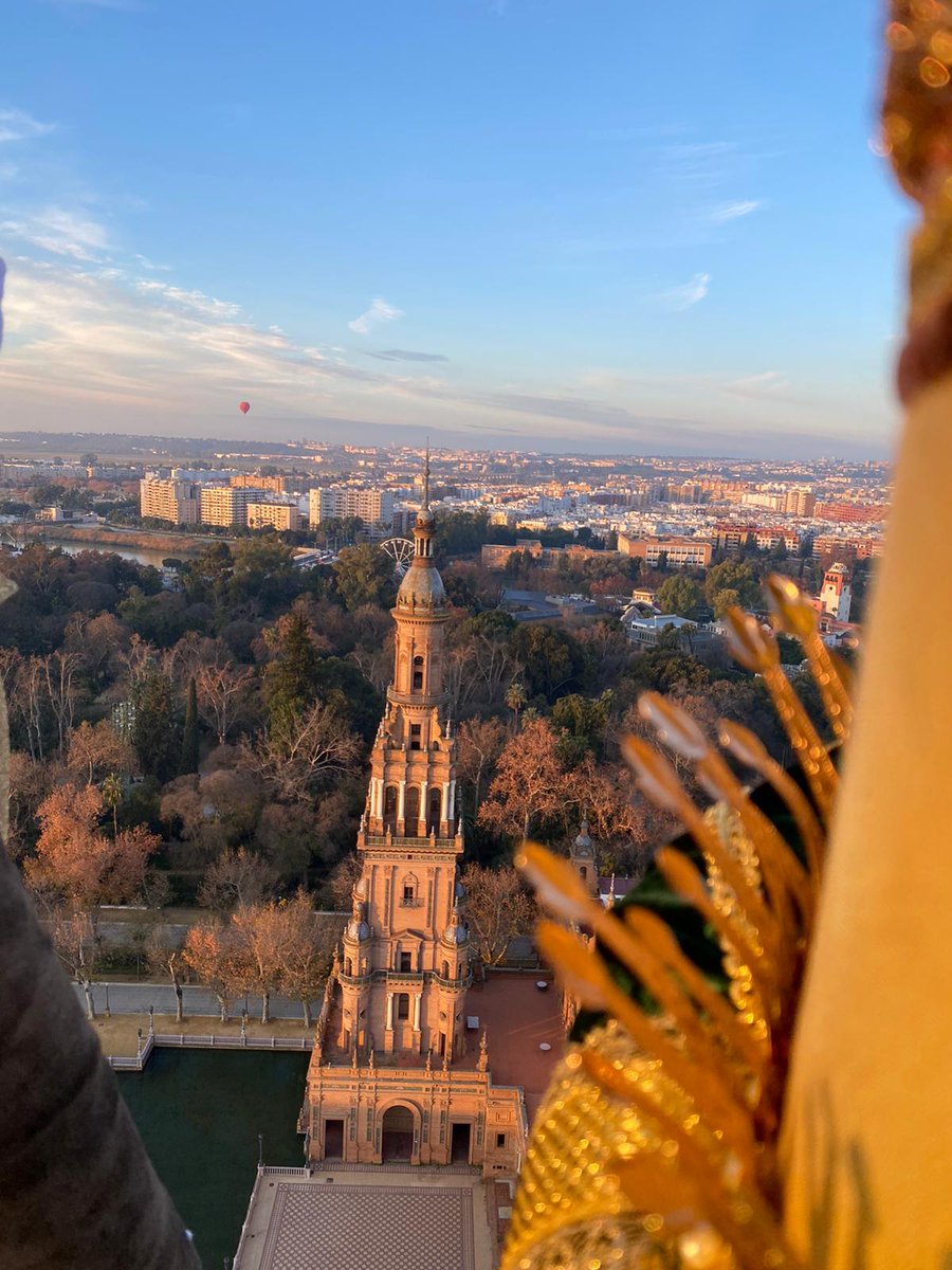 ateneodesevilla's tweet photo. Ya vienen los Reyes Magos 
#yavienenlosReyesMagos 
#elAteneoesilusión 
#ReyesMagosAteneo21 https://t.co/XwPKH33RS9 https://t.co/R5LOCMm8wD
