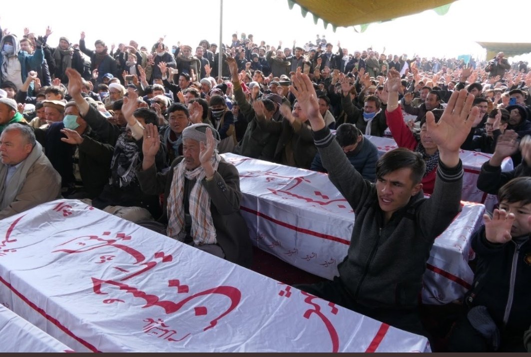 CallMeAounyy's tweet image. Please Do not forget to participate in this trend today at 7PM for the sake of Humanity!
#ShiaHazaraCallsPMIK