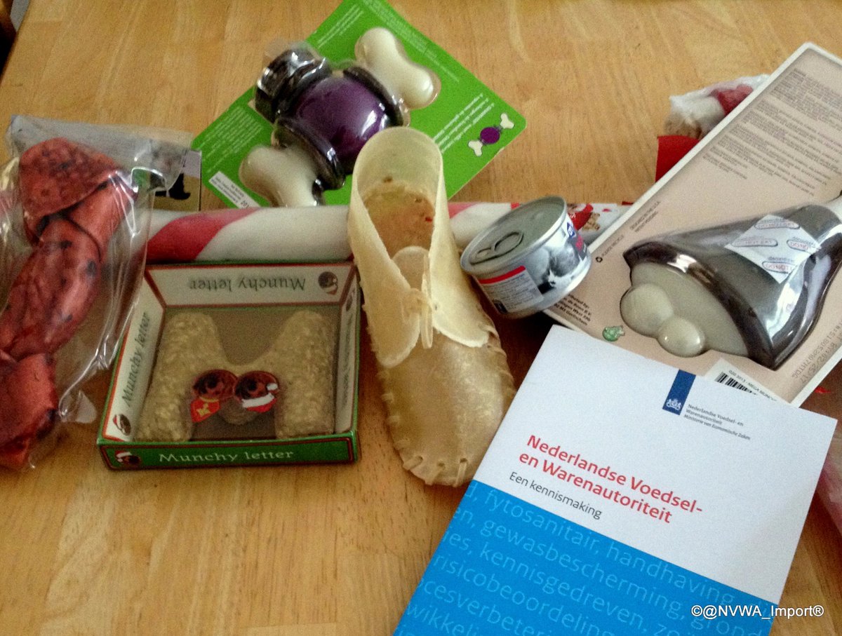 NVWA_Import's tweet photo. #dyk #spelletjes en #beloningen voor uw #hond zijn keuringsplichtig indien dierlijk materiaal bevatten.
#kauwartikelen #importkeuring #dogchews https://t.co/MHAaKvb5DN