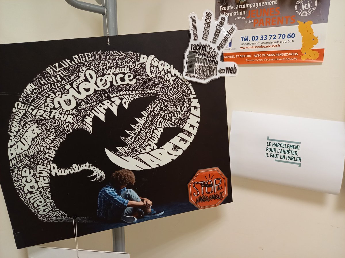 L'exposition de la Mado pour la Prévention du harcèlement "Entre violence et silence ", #nah , au Collège Jacques Prevert de Coutances,  tout ce mois de janvier.