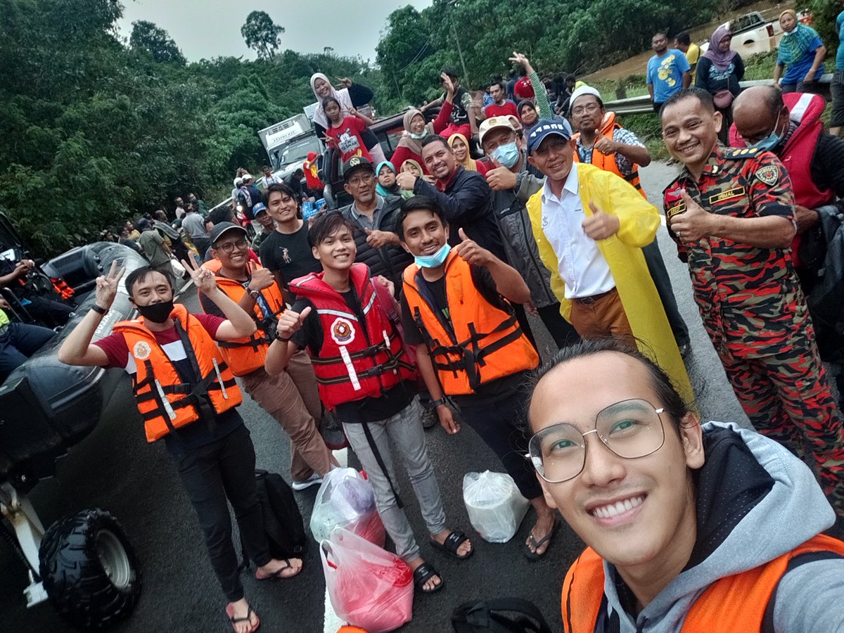 A selfie with local authorities wont hurt  Thank you for the help ! 