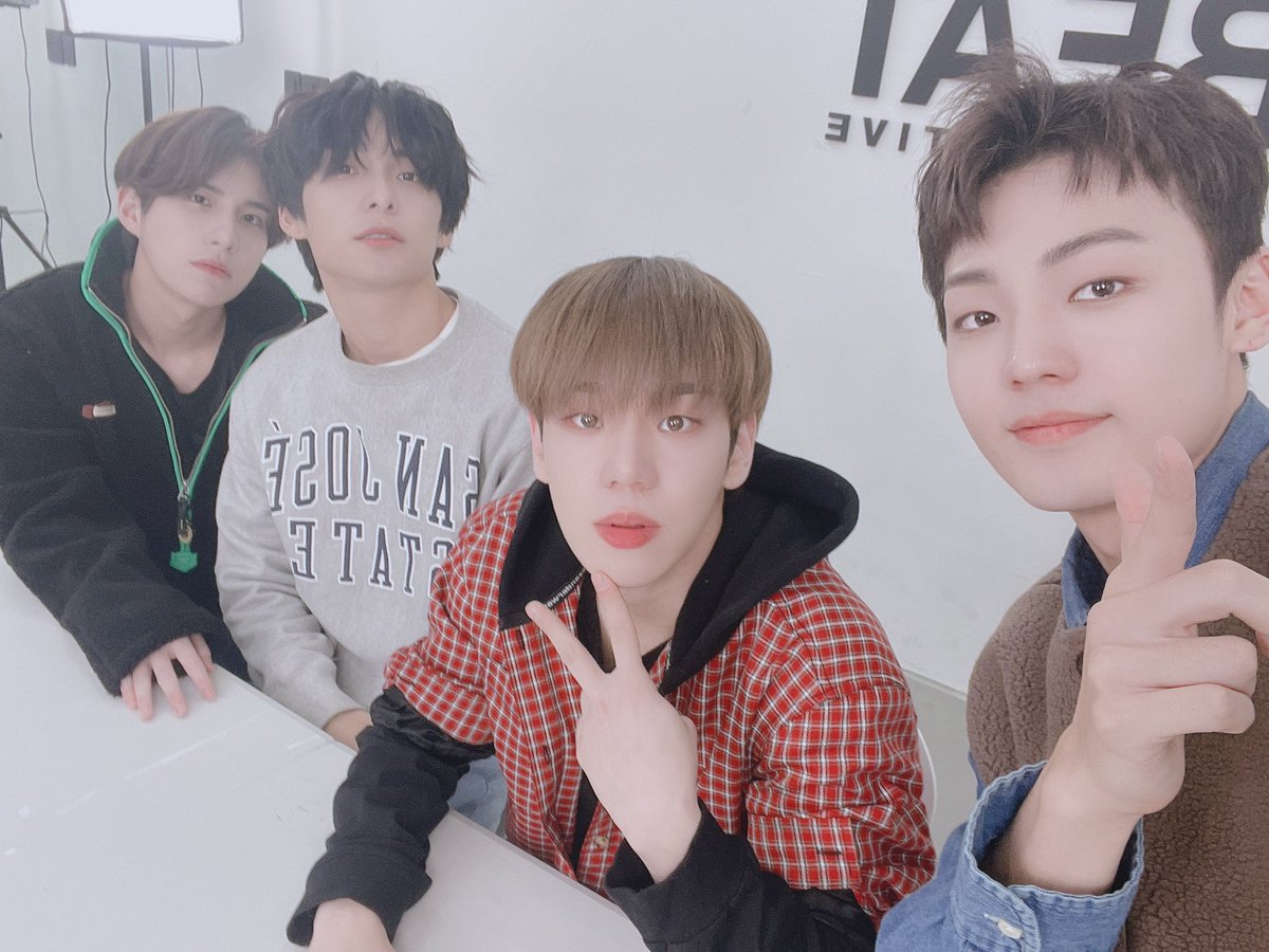 official_ACE7's tweet image. [#에이스]
초이 컴컴❤️ 브이앱으로✌️
#초이스 #에이스 #CHOICE #ACE