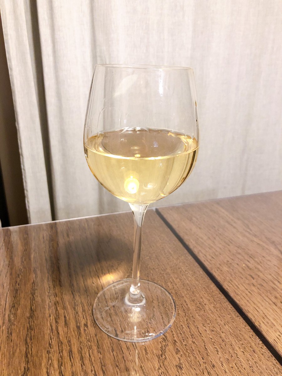 sennowine's tweet photo. 今日の夕飯は西京焼き。リースリングに合わせるととっても美味しい。これまでリースリングは在庫してなかったけど、買っておこう。
#西京焼き
#白ワイン
#リースリング
#甘口
#家飲み
#宅飲み
#仕事はじめ 
#夕飯 https://t.co/isdGWUR46q