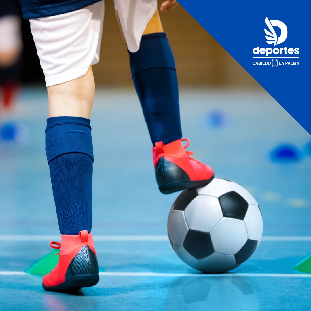 Una variante del #Fútbol es el #FútbolSala ⚽️. Este deporte se puede practicar tanto en espacios interiores como exteriores 🏕️. 

#DeportesLaPalma #Deportes #LaPalma @raulcamachososa