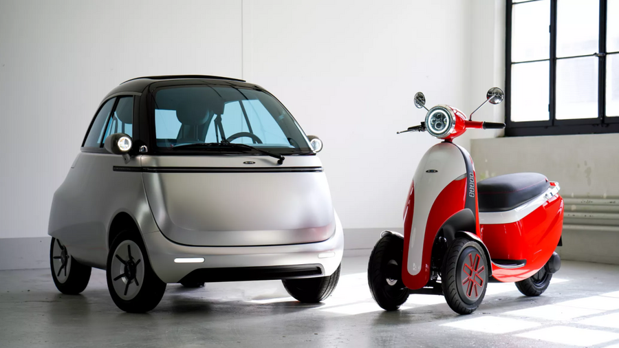 Clubic's tweet photo. Le constructeur suisse Micro Mobility lancera la production de sa petite Microlino électrique en 2021 https://t.co/kNxKAKOGel https://t.co/RWKUftmebV
