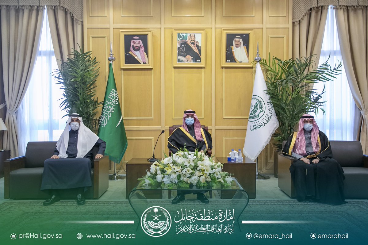 #دعم_رواد_أعمال |

سمو #نائب_أمير_منطقة_حائل رعى حفل تخريج محتضني برنامج حاضنة حائل للسياحة ضمن مبادرة ركيزة التي أطلقتها بالتعاون مع مجلس التنمية السياحية بالمنطقة وبدعم من شركة أسمنت حائل وشركة مياه آبار حائل .
#إمارة_منطقة_حائل