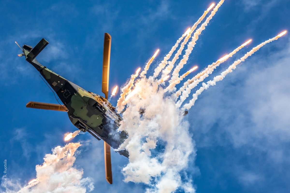 Tänään tulee kuluneeksi 60 vuotta <a href="/Puolustusvoimat/">Puolustusvoimat</a> helikopteritoiminnan käynnistämisestä. Ensimmäinen <a href="/Ilmavoimat/">you</a> helikopteritukikohta perustettiin Poriin 1961, josta helikopterit siirrettiin Uttiin vuonna 1962. Vuonna 1997 helikopterit siirrettiin <a href="/Maavoimat/">Maavoimat</a> organisaatioon #utjr