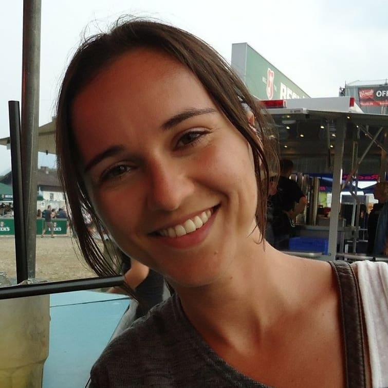 Thats me! Happy new year 2021 to everybody! If you want to know why I started Food Insects, check my Website. There`s a translator into every language ;)

foodinsects.de/ueber-food-ins…

#entomophagy #eatbugs #futurefood #sustainablefood #eatthefuture #foodinsects #insektenessen