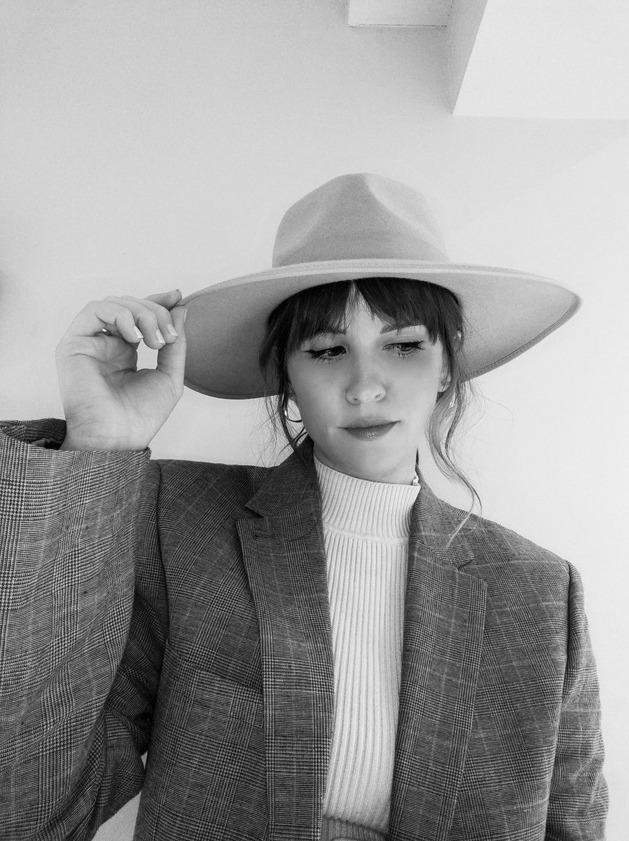 Layla 👒 on SALE NOW 
at g-o-d-a.com

#hatlover #womensfashion #womenswear