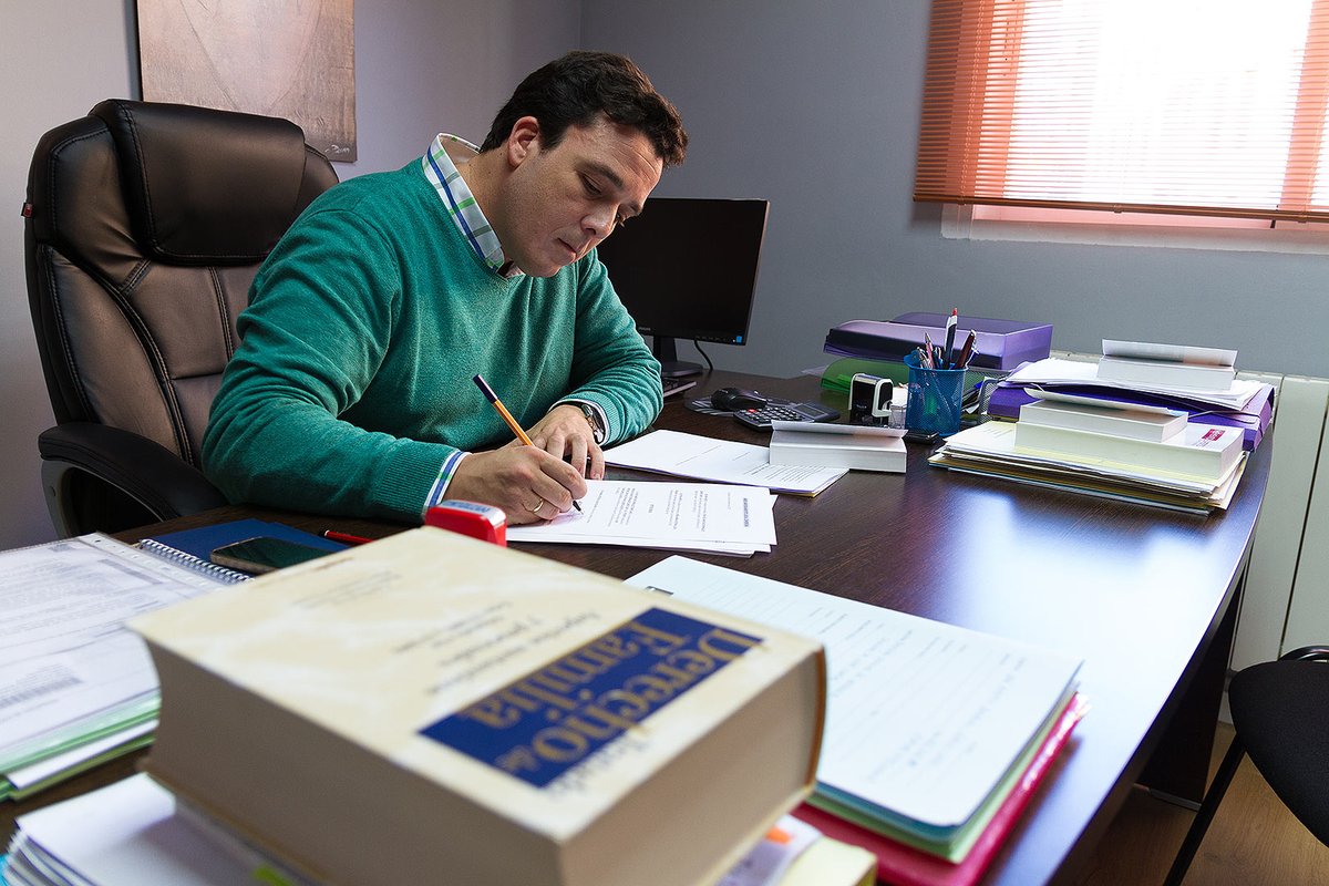 Antonio Jiménez (<a href="/AntonioJB12/">Antonio Bustamante</a>): “Los abogados que vamos a ser padres estamos en manos de los jueces para conciliar ante la ausencia de regulación” ow.ly/uK7550D0bYh