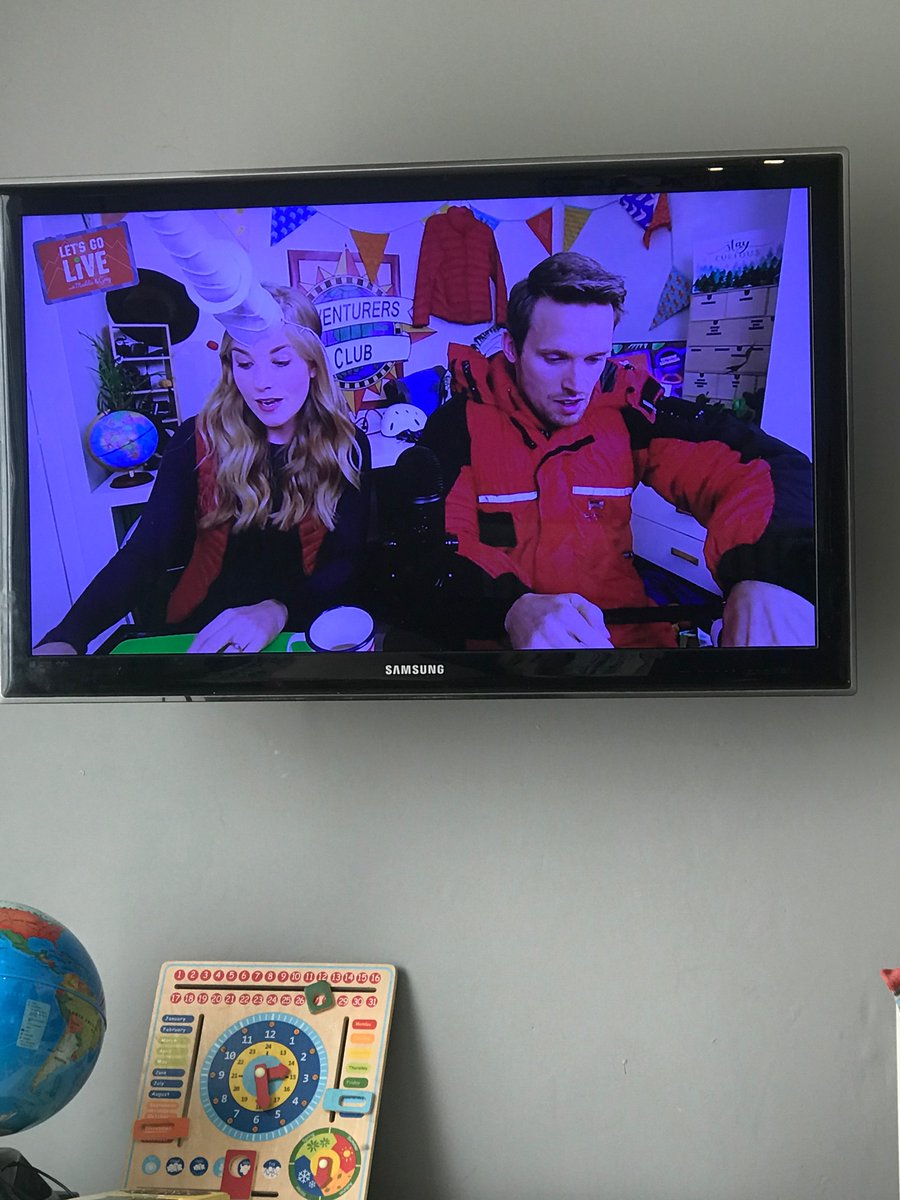 gail_maynes's tweet image. The topic at school this term was going to be Antarctica so very grateful to be able to kick off the Home Schooling with this today @maddiemoate @gregfoot #extremeexplorers #letsgolive