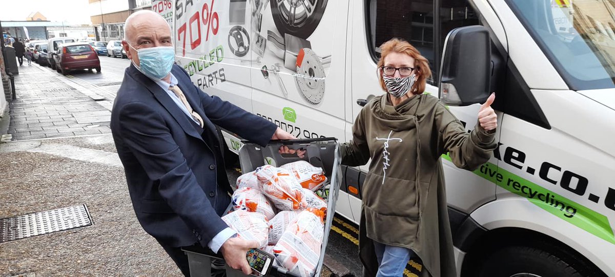 difference_abc's tweet photo. Huge thank you to Mike from @DeedsEveryday and https://t.co/zqrZ98wFwG for their support for #TheBigDifferenceABC Christmas Dinner Hamper Appeal. Along with contributions from @UKHarvest and James from @RotarySotonUK we were able to provide over 100 families with Christmas Dinner https://t.co/MXamhnQDhD