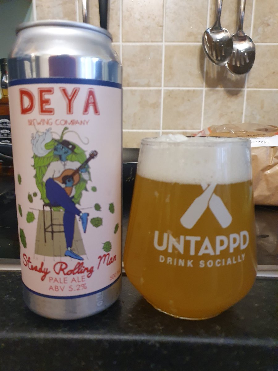Happy Christmas 🎄 eve everyone. 

I'm having a @deyabrewery and starting with #steadyrollingman and much prefer the #orignalversion