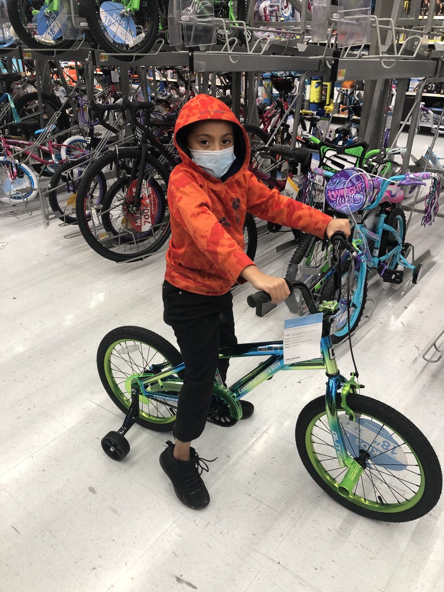 We hope everyone enjoys their Christmas Eve! 

It’s all about giving back this holiday season! 🤝 With the help of Delta Faucet we were able to take 2 families shopping! #FightforLife #SeasonofGiving