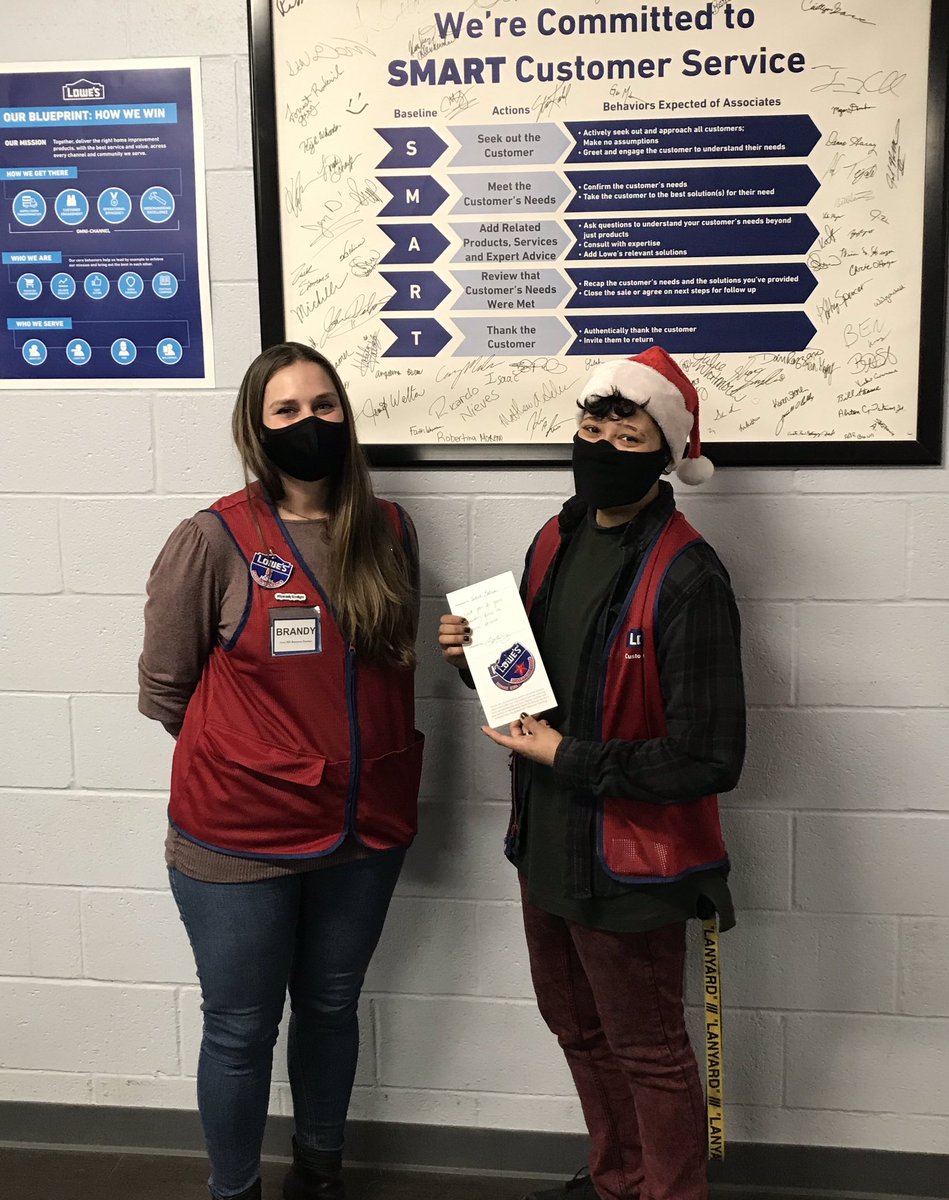 Sadah from our Sinking Spring location is spreading some serious holiday cheer with her outstanding dedication to #CustomerService! @BMcClain349 <a href="/JHoffmann2207/">Joe Hoffmann</a> <a href="/d_bennett128/">Damon J. Bennett</a> <a href="/CobyLeleaux/">Coby Leleaux</a>