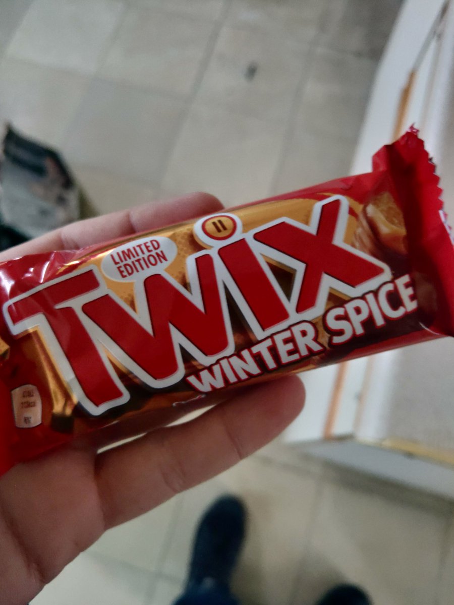 Capjadarin's tweet image. These @twix's are so good! Shame they won't be around for long #christmaschocolate #winterspice