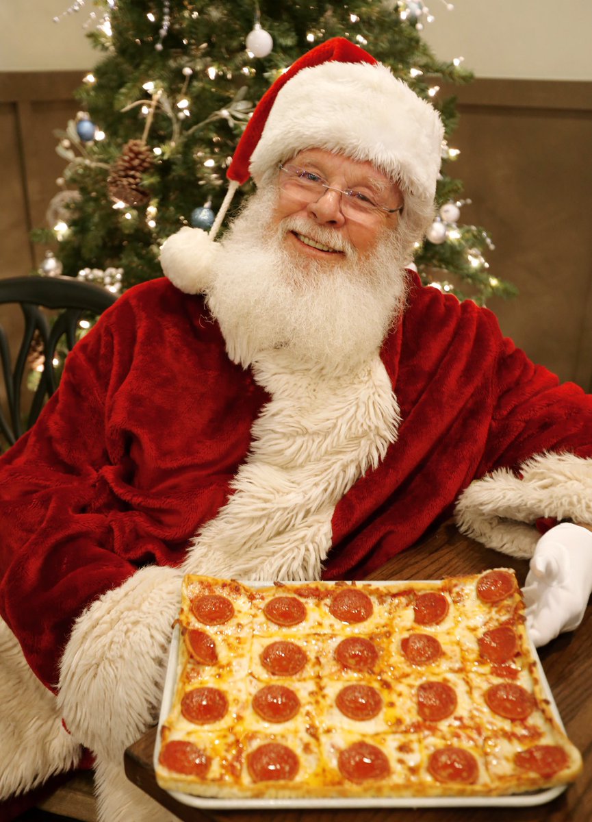 LedoPizza's tweet photo. 🎄 #Christmas Eve GIVEAWAY 🎄

RETWEET &amp; FOLLOW 
for a chance to win a 
$50 #LEDOPIZZA GIFT CARD!

(2 winners picked at 9pm 12/24/20)

🎁 Last min. Gift Idea!
FREE $5 Promo Card with every $25 #LedoPizza gift card In-Store purchase!

Order Carryout Online

https://t.co/kejs7IxzZB https://t.co/kPe6DKJ8yh