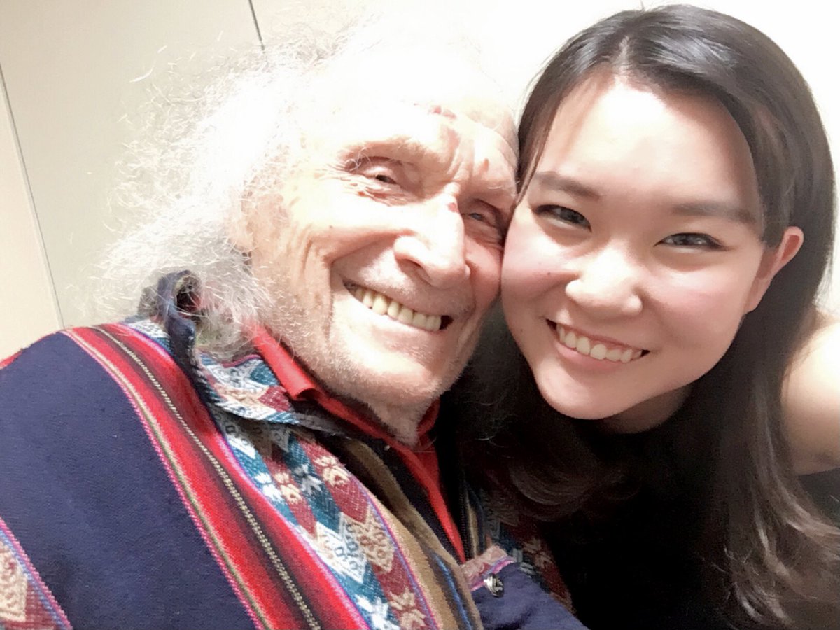 ayanaviolin's tweet image. #ivrygitlis 
小さい頃から私のヒーローでした。大分で初めて会えた時の感銘は今でも鮮明に覚えています。ありがとうございました。ご冥福をお祈りします。