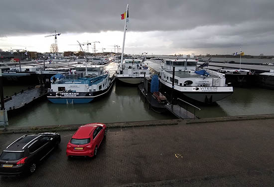 AltenaNet tweet media