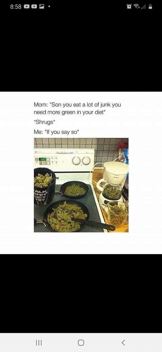 TLonerstoner's tweet photo. Breakfast of Champion's! #snacksonsnacks #budz #HappyHolidays @TLonerstoner @KingRelly87 @Hippie_of_Love @GeniusPothead @KrystalynneKush https://t.co/PcQeK3bydH