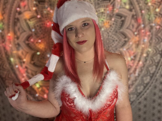 happy christmas you filthy fuckers ? https://t.co/Ylo0Be2RRe