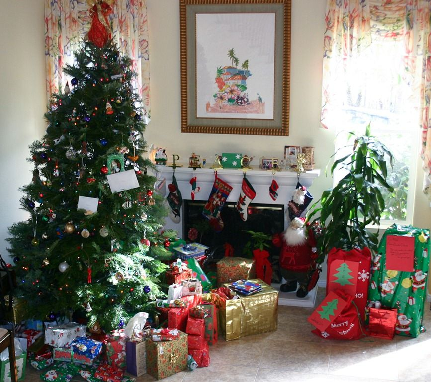 ClausssSanta's tweet photo. Merry Christmas! No matter you're in the naughty list or in the nice list I hope everyone will be having a great Christmas this year!! Be sure to take a minute today to tell the people you love how much u appreciate them. Well, I better get going. Best of luck from me ! https://t.co/XgwDVzeC4s